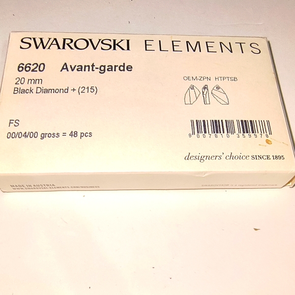 Rare Swarovski Elements Factory Pack 6620 "Avant Garde" Pendant Black Diamond - Picture 1 of 8